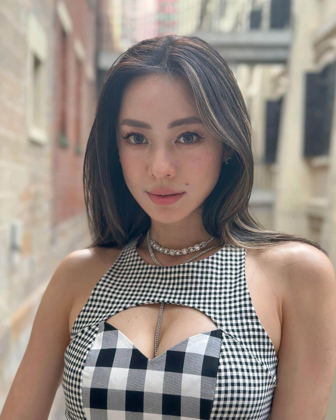 松岡李那のインスタグラム：「Found this dress I bought in 2015 n wore it 🖤🤍 この度実家で見つけた 2015年に買ったワンピコーデ☺️ #ootd #chromehearts  #ポートレート  #香港  #香港観光」