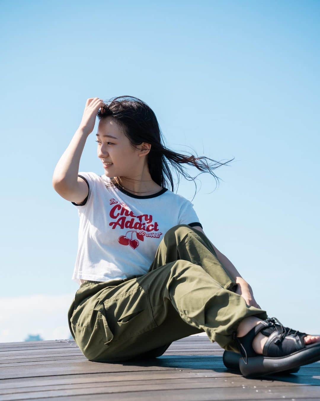 前野えまさんのインスタグラム写真 - (前野えまInstagram)「きっと今は自由に空も飛べるはず ・ ・ photo by : @at.m0sphere  ・ ・ ・ #空も飛べるはず  #夏の空  #風に吹かれて   #sky #skyphotography  #naturephotography  #girlportrait #actress #actor #girl #photography #portrait #japanesegirl #portraitphotography #daily_phot_jpn #japan_daytime_view」8月20日 21時54分 - maeno_ema