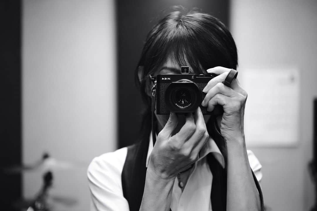 角田美喜のインスタグラム：「レッスンスタジオにて📷これからスタジオハシゴです🥁😊」
