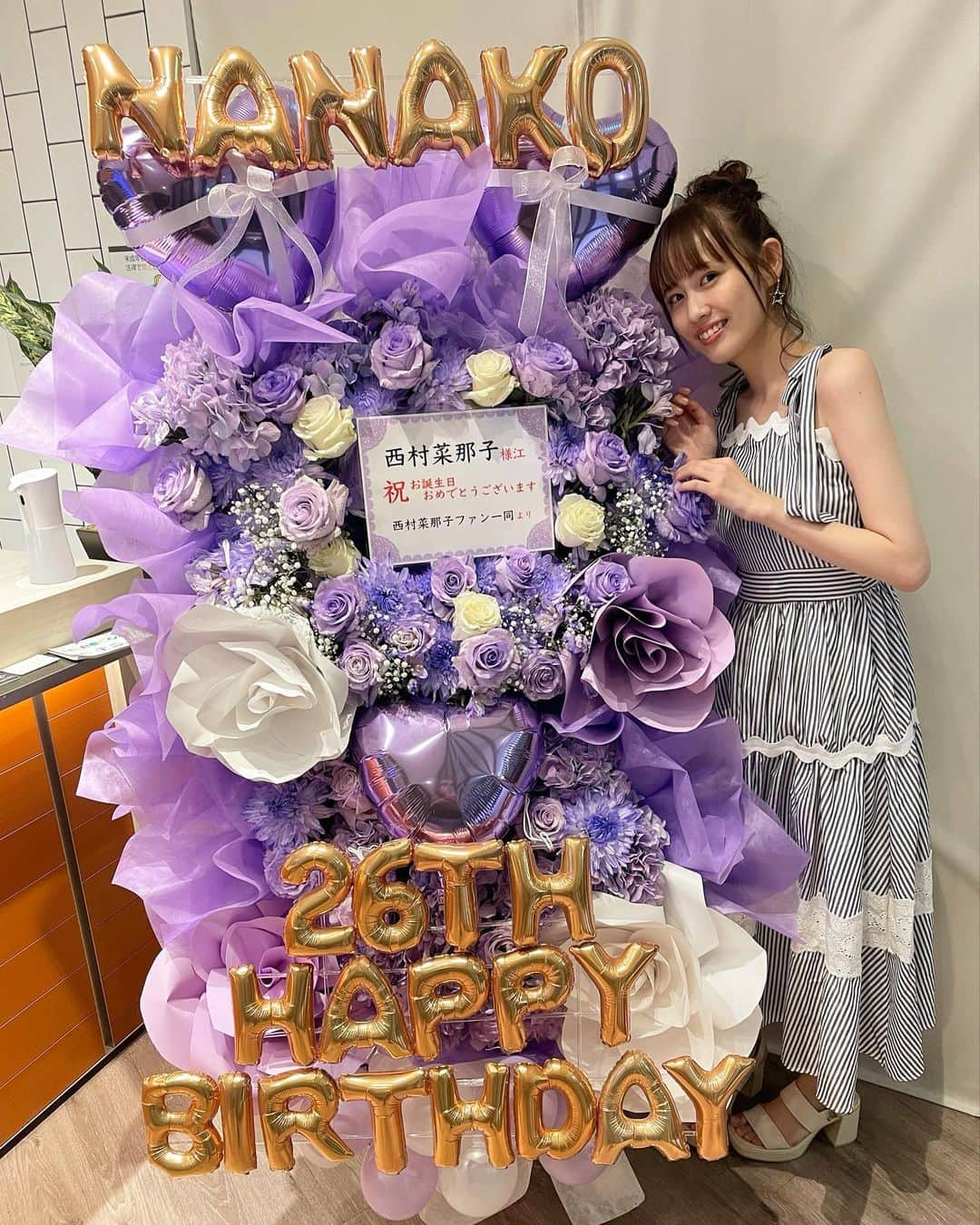 西村菜那子さんのインスタグラム写真 - (西村菜那子Instagram)「先日、生誕祭を開催させていただきました😌 今年も多くのファンの皆様にお祝いしていただけたこと、本当に嬉しく思います♡  早いことに26歳になりました。 20代前半はとにかく歳を重ねるのが嫌だったのですが、、、最近は大人になる自分に楽しさを感じています。 スタッフさんに「こんなに笑い溢れる生誕祭ってあるんだ😊」と言っていただけたほど、笑い溢れる楽しい生誕祭になって本当に幸せです✨  素敵なゲスト、千伽奈、雷俊さん、杏樹、あゆ。MCの23さん。 作り上げてくださったスタッフの皆さん、そしてお越しくださったファンの皆様があってこそ完成したこの生誕祭を私は一生忘れずにこれからも活動していきたいです✨  そして生誕祭でお知らせしましたが、9月30日に新潟でイベントを行います！ この日は私がNGT48を卒業した大切な大切な日。  どんなイベントにしようかと、今日スタッフさんとご飯を食べながら打ち合わせをしたのですが、スタッフさんが「やっぱり新潟は特別ですよね」とおっしゃっていて、私だけでなくスタッフさんまでも新潟を大切にしてくれていることを知って、なんだかその共通認識がとても嬉しかった。。  こちらはファンクラブ限定イベントととなります。皆さんのご来場お待ちしています😊詳細は後日！  改めて、西村菜那子生誕祭ありがとうございました🎂  #26歳」8月20日 22時02分 - nanako_nishimura