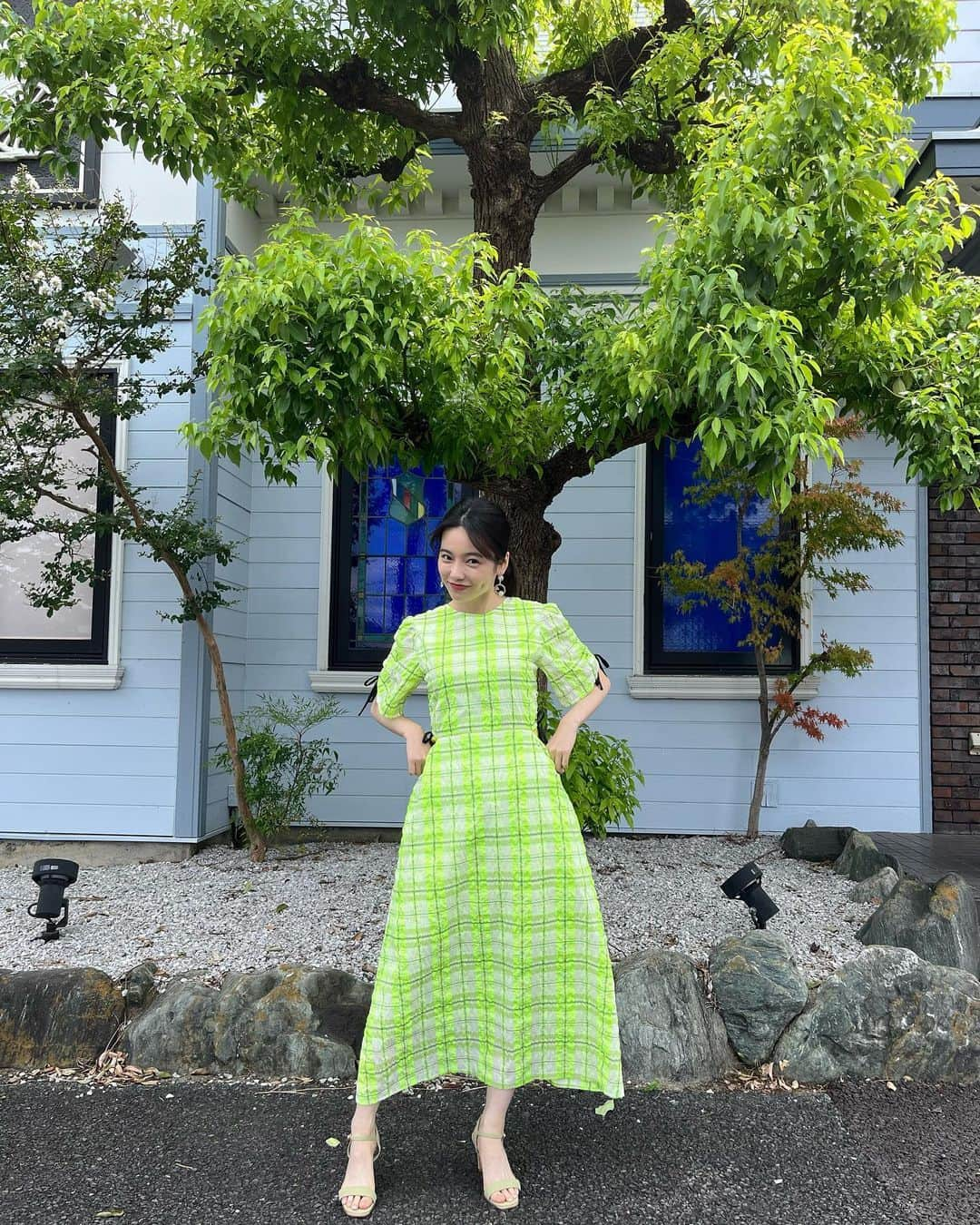 島崎遥香さんのインスタグラム写真 - (島崎遥香Instagram)「ポーズ...🤨  stylist @yuikurose  h&m @nobusawahitoshi」8月20日 22時04分 - paruuuuuru