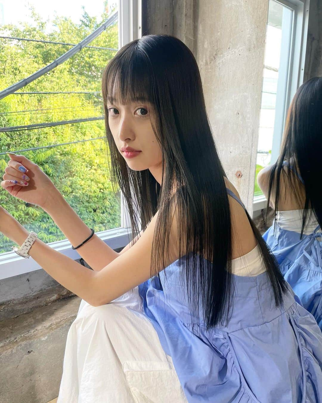 横田彩夏さんのインスタグラム写真 - (横田彩夏Instagram)「念願の @isdmika さん🤍 めっちゃ素敵な方だった🫶 無加工でちゅやちゅや美髪🥹🌈 来月もお願いします💙 #nonfilter   #hairstyle#hairsalon#hairdresser#haircolor#omotesando#aoyama#tokyo#japan#japanese#hodos#hodos青山#新店舗でした！#秋カラー#ヘアカラー#オリーブカラー#olive#autmnhaircolor」8月20日 22時14分 - picowestwood