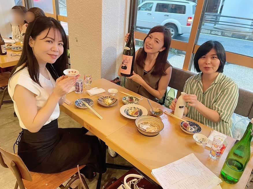 伊波紗友里さんのインスタグラム写真 - (伊波紗友里Instagram)「〜酒場放浪記〜  先日友人たちと訪れた 「ふらり酔処 酒場感」  お料理もお酒も良きでした🍶✨  #酒場放浪記 #沖縄」8月20日 22時08分 - sayuri_iha41