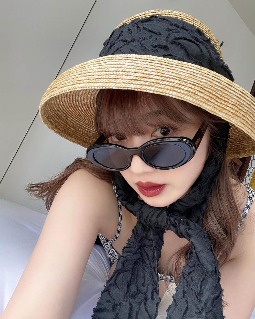 河﨑莉奈のインスタグラム：「호캉스~~🖤🍒」