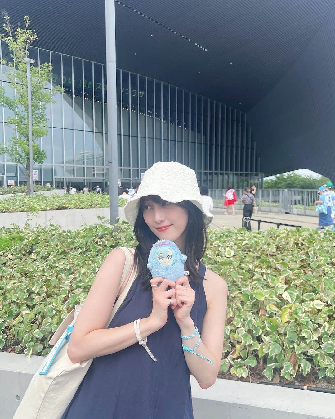 松井玲奈のインスタグラム：「「アイドリッシュセブン VISIBLIVE TOUR "Good 4 You"」に参戦してきました！！ 幼馴染とのオタ活は私の心の活力！！ ライブ中はもう大興奮で、声を出し、ペンラを振り、推しを目に焼き付けることに必死！！！！何度叫び、盛り上がり、涙したことか！！！ ああ、願わくば地方公演も行きたい！それくらい最高のライブでした！！！ スタンディで写真を撮ってくださった後ろの方、ありがとうございました✨ #アイナナ_g4y  #g4y_東京_day3」