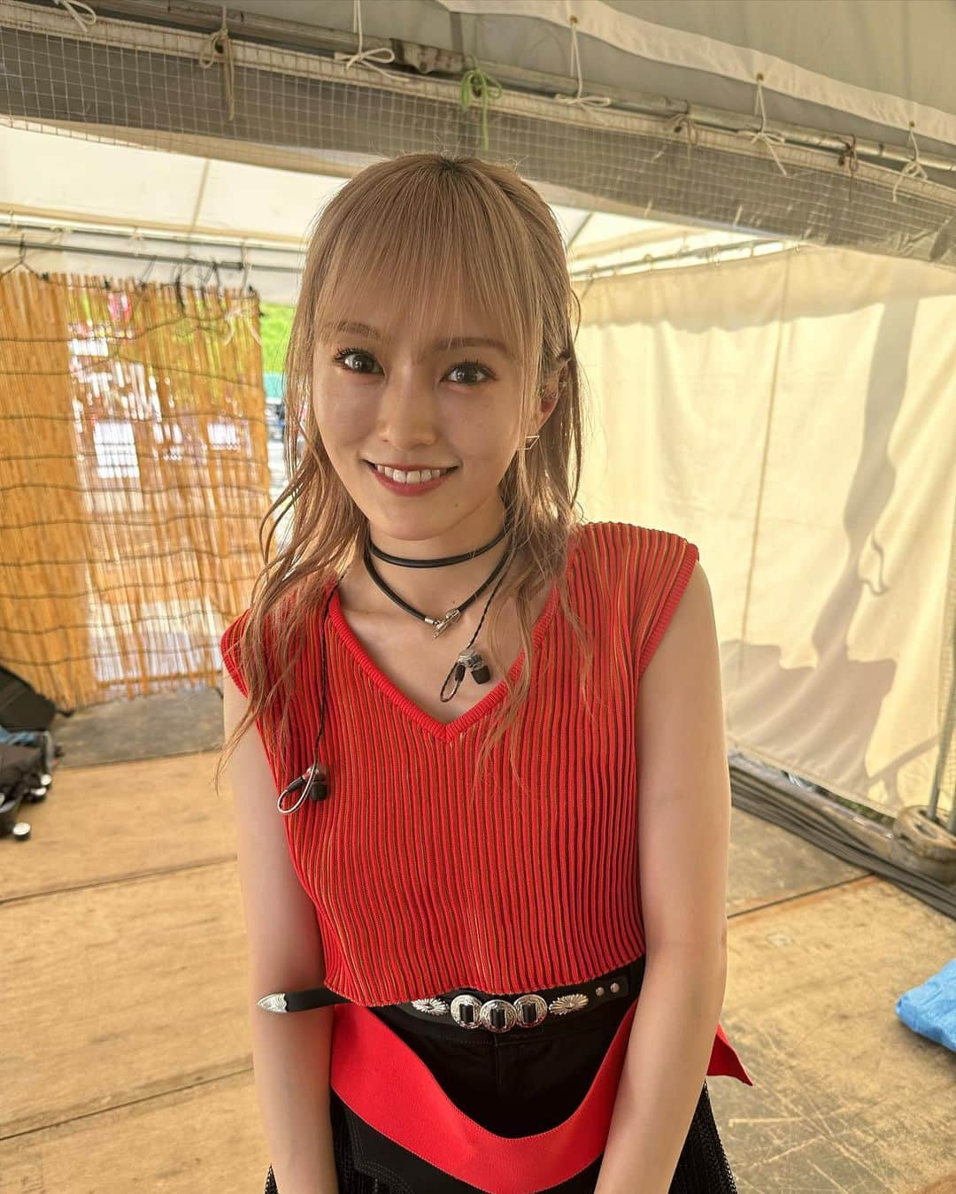 山本彩さんのインスタグラム写真 - (山本彩Instagram)「⁡ 4年振りのモンバスのステージは 色んな意味で逆上せそうな 最高の空間でした☀️❤️‍🔥 ⁡ 猛暑の中、観に来てくれた皆さん ありがとうございました🥹✨ 日に当たって疲労溜まってると思うので しっかり休んでね🥹 ⁡ また、モンバス、夏フェス 出られますように🌈🍀 ⁡ ⁡ -セットリスト- ⁡ 1.Bring it on 2.風の日 (cover.) 3.ひといきつきながら 4.あいまって 5.JOKER 6.ドラマチックに乾杯  ⁡ #monsterbash #モンバス」8月20日 22時26分 - sayaka__714