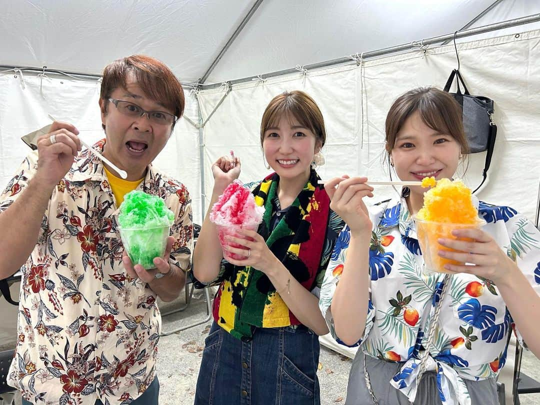 山﨑加奈さんのインスタグラム写真 - (山﨑加奈Instagram)「・ 駿府城夏まつり🌻 公開生放送に来てくださった皆様、本当にありがとうございました☺️✨  とにかく楽しかったー！！！💚💚 こんなにたくさんのお客さんが来てくれるなんて、思ってもいなかったので🥹本当に本当にうれしかったです！😢 この夏いちばんの思い出になりました💖💖  アドレナリン出まくっててまだ全然眠くないです😮‍💨 また楽しいイベントできるといいなあ🏝️ ・ #駿府城夏まつり #駿府城 #静岡イベント #sbsテレビ #sbsラジオ  #アナウンサー #山﨑加奈  #私のタオルで顔隠してしまった方 #本当にごめんなさい😭」8月20日 22時27分 - kana_yamazaki_sbs