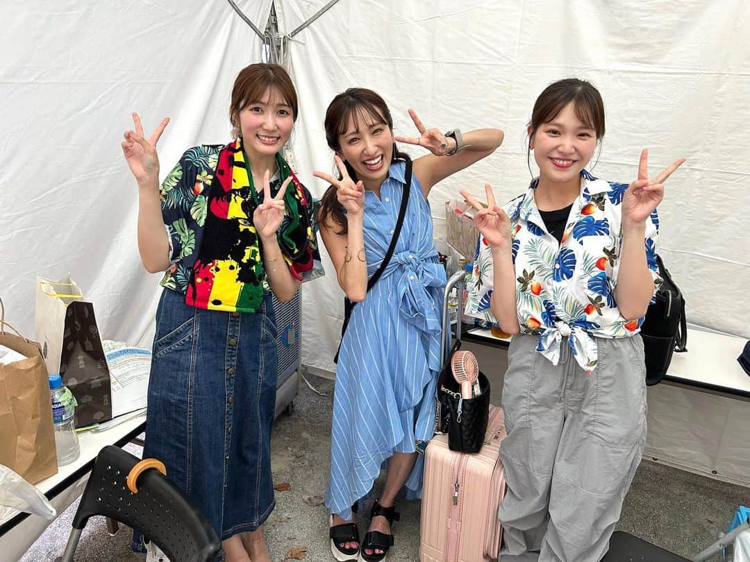 山﨑加奈さんのインスタグラム写真 - (山﨑加奈Instagram)「・ 駿府城夏まつり🌻 公開生放送に来てくださった皆様、本当にありがとうございました☺️✨  とにかく楽しかったー！！！💚💚 こんなにたくさんのお客さんが来てくれるなんて、思ってもいなかったので🥹本当に本当にうれしかったです！😢 この夏いちばんの思い出になりました💖💖  アドレナリン出まくっててまだ全然眠くないです😮‍💨 また楽しいイベントできるといいなあ🏝️ ・ #駿府城夏まつり #駿府城 #静岡イベント #sbsテレビ #sbsラジオ  #アナウンサー #山﨑加奈  #私のタオルで顔隠してしまった方 #本当にごめんなさい😭」8月20日 22時27分 - kana_yamazaki_sbs