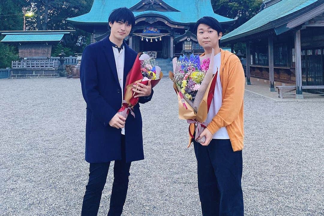 村川翔一さんのインスタグラム写真 - (村川翔一Instagram)「『天尊降臨ヒムカイザー THE MOVIE』  ・セントラルシネマ宮崎 ・ワンダーアティックシネマ にて絶賛上映中〜‼️  (昨日、両親が観に行ってくれたみたい)  大人組 ムラカミ監督！オガワさん！ミカドくん！  ミカドくんは本当の高校の同級生。 #天尊降臨ヒムカイザーthemovie #映画ヒムカイザー　 #ヒムカイザー #宮崎県 #ご当地ヒーロー #宮崎 #門川町  #セントラルシネマ宮崎　 イオンモール宮崎2F #ワンダーアティックシネマ　 アミュプラザみやざき　うみ館5F #ムラカミヨシユキ 監督 #小川航佑 #みかどけいた　 バタバタで2ショット撮れなかった方 まだお会いできていない方 いつか写真撮れますように。」8月20日 22時27分 - shoichi.m.official