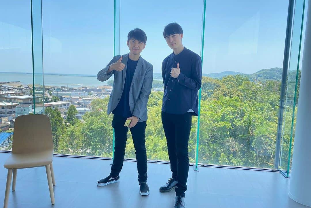 村川翔一さんのインスタグラム写真 - (村川翔一Instagram)「『天尊降臨ヒムカイザー THE MOVIE』  ・セントラルシネマ宮崎 ・ワンダーアティックシネマ にて絶賛上映中〜‼️  (昨日、両親が観に行ってくれたみたい)  大人組 ムラカミ監督！オガワさん！ミカドくん！  ミカドくんは本当の高校の同級生。 #天尊降臨ヒムカイザーthemovie #映画ヒムカイザー　 #ヒムカイザー #宮崎県 #ご当地ヒーロー #宮崎 #門川町  #セントラルシネマ宮崎　 イオンモール宮崎2F #ワンダーアティックシネマ　 アミュプラザみやざき　うみ館5F #ムラカミヨシユキ 監督 #小川航佑 #みかどけいた　 バタバタで2ショット撮れなかった方 まだお会いできていない方 いつか写真撮れますように。」8月20日 22時27分 - shoichi.m.official