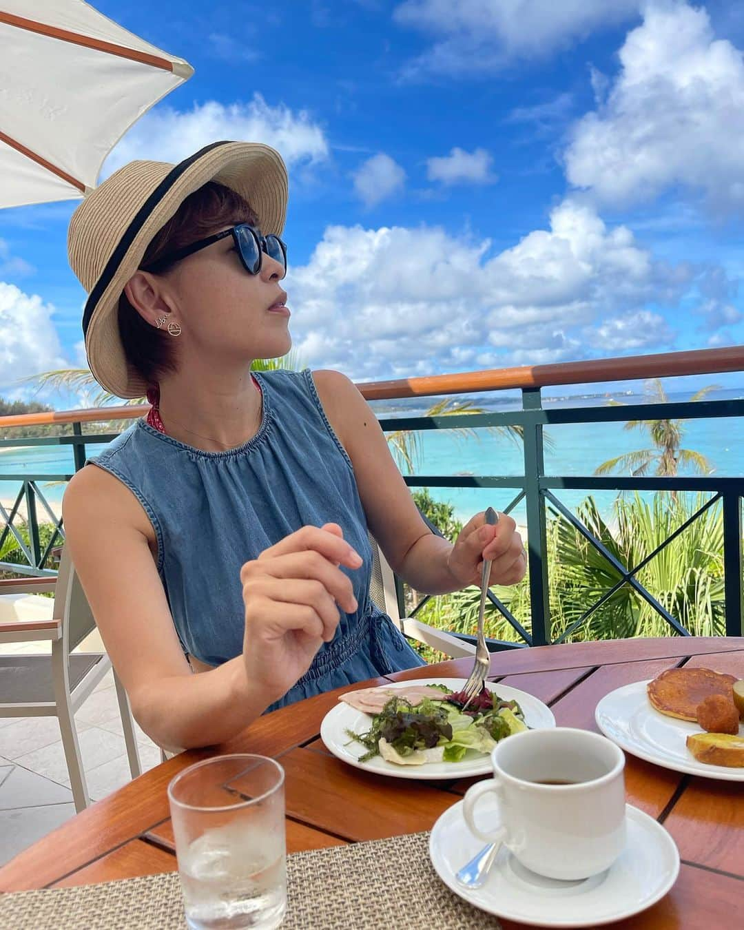 トムセン陽子さんのインスタグラム写真 - (トムセン陽子Instagram)「沖縄にやってきてます🌴🌺✈  楽園。 ココ夏。 愛ランド♥️  #沖縄 #okinawa」8月20日 22時34分 - yokothomsen