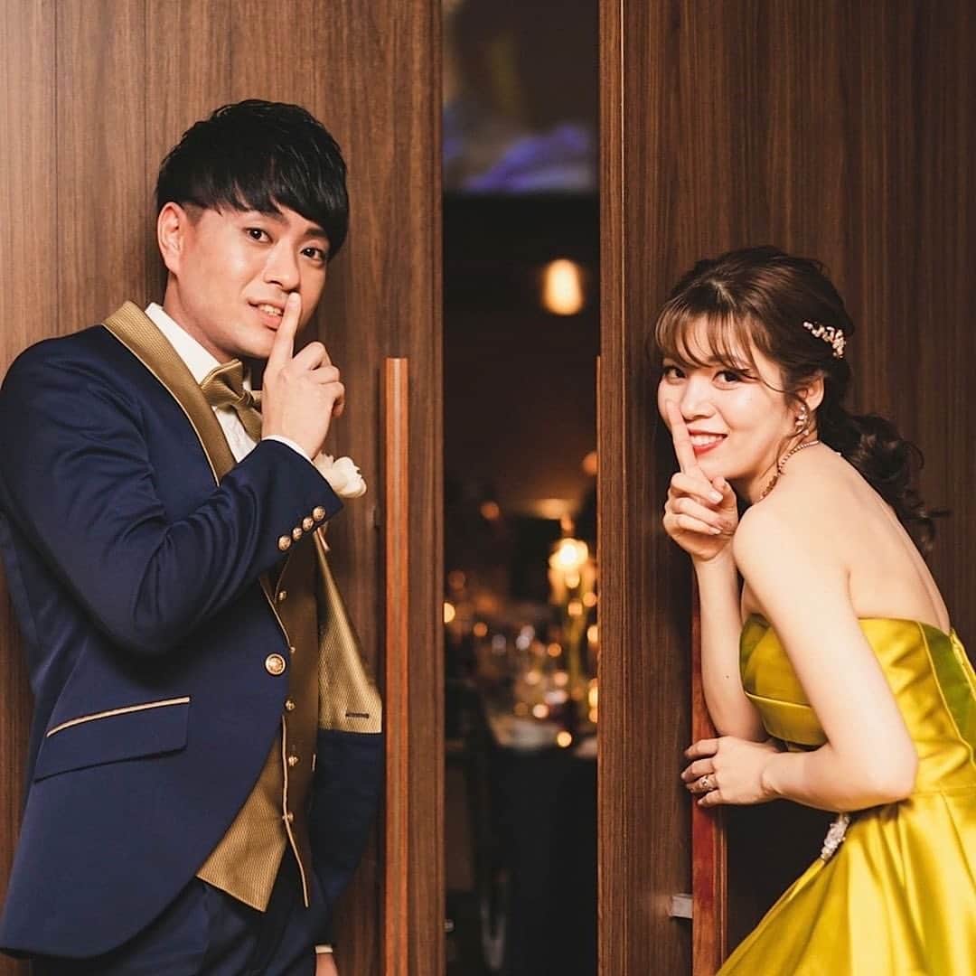 アルカンシエルグループさんのインスタグラム写真 - (アルカンシエルグループInstagram)「最高の笑顔♡ アルカン花嫁様の当日ショット📸  アルカンシエルでは、式場専属のカメラマンが 結婚式当日のかけがえのないひとときをしっかりと写真に残します✨  ゲストの皆様と楽しい時間をお過ごしください🕊  photo by 1枚目 @arcenciel.luxeosaka 2.4枚目 @arcenciel.luxenagoya 3.5枚目 @arcenciel.minamiaoyama  お写真をご紹介させていただき ありがとうございました🕊  ......................................  「 #感謝を式のまんなかに。」  式を通じて、今いちばん伝えたいもの。 それはきっと、言葉だけじゃ足りない 「ありがとう」の気持ちで最高のおもてなしを…。  大切なゲストと一緒に作り上げる結婚式 専任のプロデューサーがおふたりの想いを形にします。  ◾️各会場アクセス抜群の好立地 ◾️おふたりやご家族らしさを大切にしたお料理が定評 ◾️いつもおふたりに寄り添うプロデューサー ◾️理想の演出でゲストにサプライズ  お問い合わせはプロフィールURLより💌 @arcenciel.wedding  お写真を紹介してもOKという方は #アルカン花嫁 をつけて投稿してください♡  素敵な投稿をお待ちしております＊*  ......................................  #アルカンシエル #結婚式 #結婚式場 #ゲストハウス #結婚式準備 #挙式 #披露宴 #ウエディング #ウェディング #プレ花嫁 #プレ花嫁さんと繋がりたい #カラードレス #テーブルラウンド#ウエディングフォト #ウェディングフォト #2023秋婚 #2024秋婚 #アルカンシエルluxemariage大阪 #アルカンシエルluxemariage名古屋 #アルカンシエル南青山」8月22日 12時00分 - arcenciel.wedding