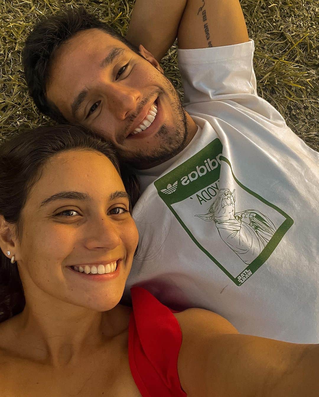 ルイス・アルタミル・メロのインスタグラム：「5 meses com você ... Das nossas tardes no parque Das manhãs de domingo Dos Croissants 🥐  E massas 🍝  Te amoo ❤️‍🔥」