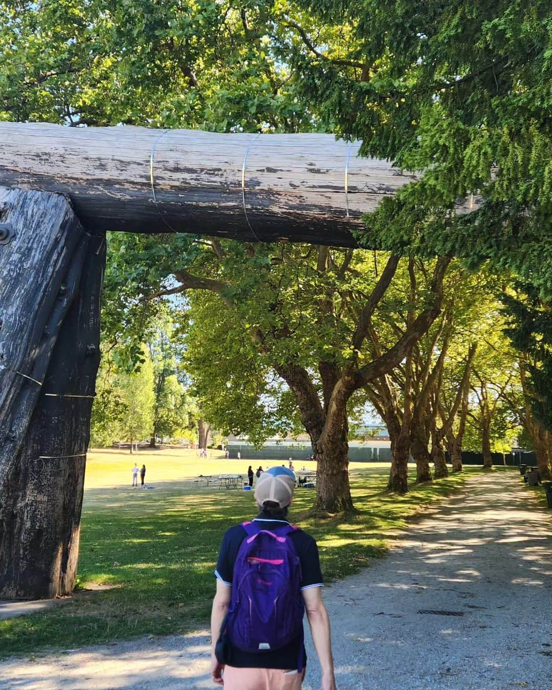 リヴァース・クオモさんのインスタグラム写真 - (リヴァース・クオモInstagram)「Vancouver, BC 8-19-23. The Indie Rock Road Trip continues. Started off strong in this absolutely stunning city. I wondered why anyone would want to live anywhere else.   Seattle, let's keep this party rolling. See ya tonight.」8月21日 1時20分 - rivers_cuomo