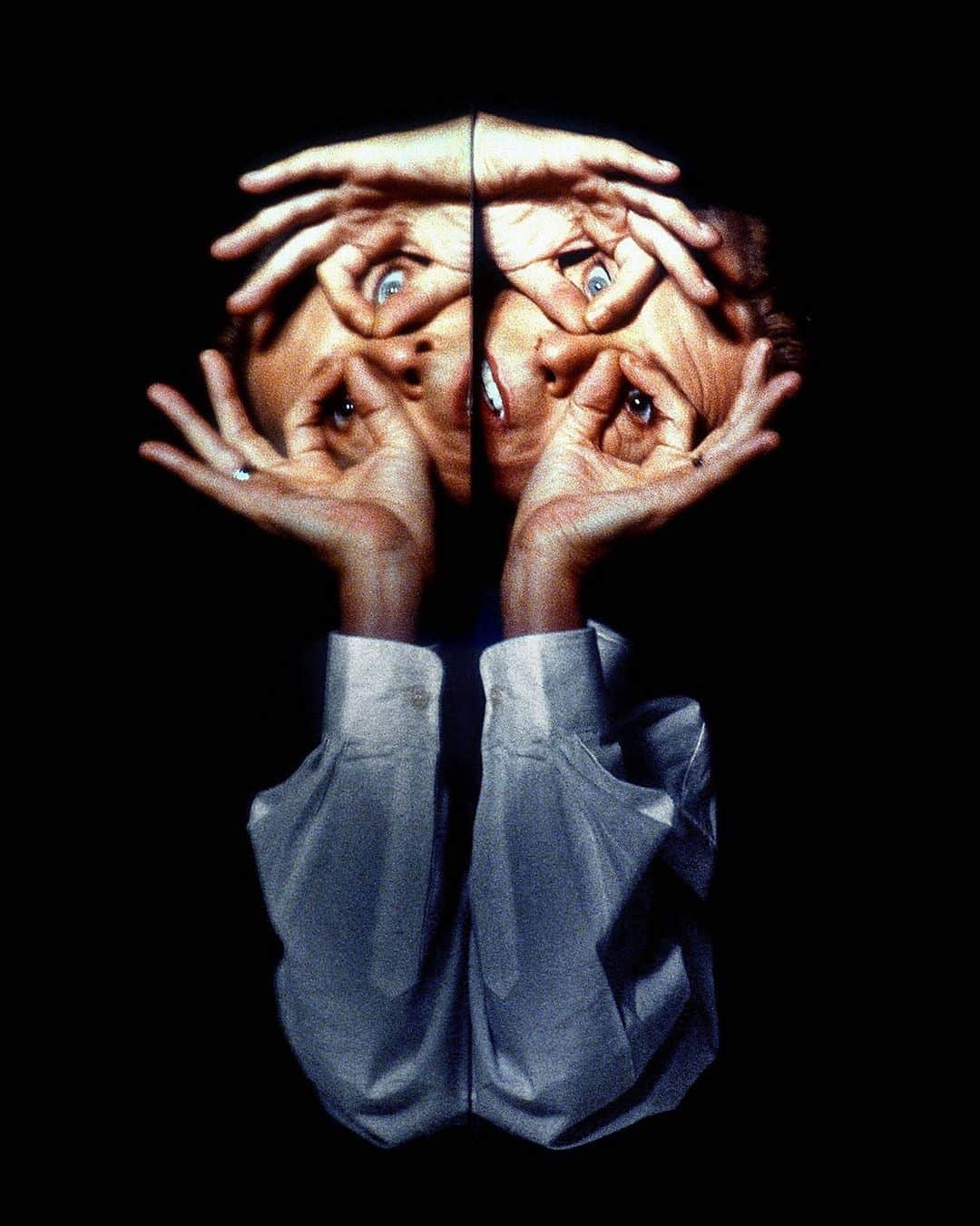 デヴィッド・ボウイのインスタグラム：「Jeffrey Mayer captured this magnificent image during the Miracle Goodnight video shoot in 1993.  #BowieReflections」