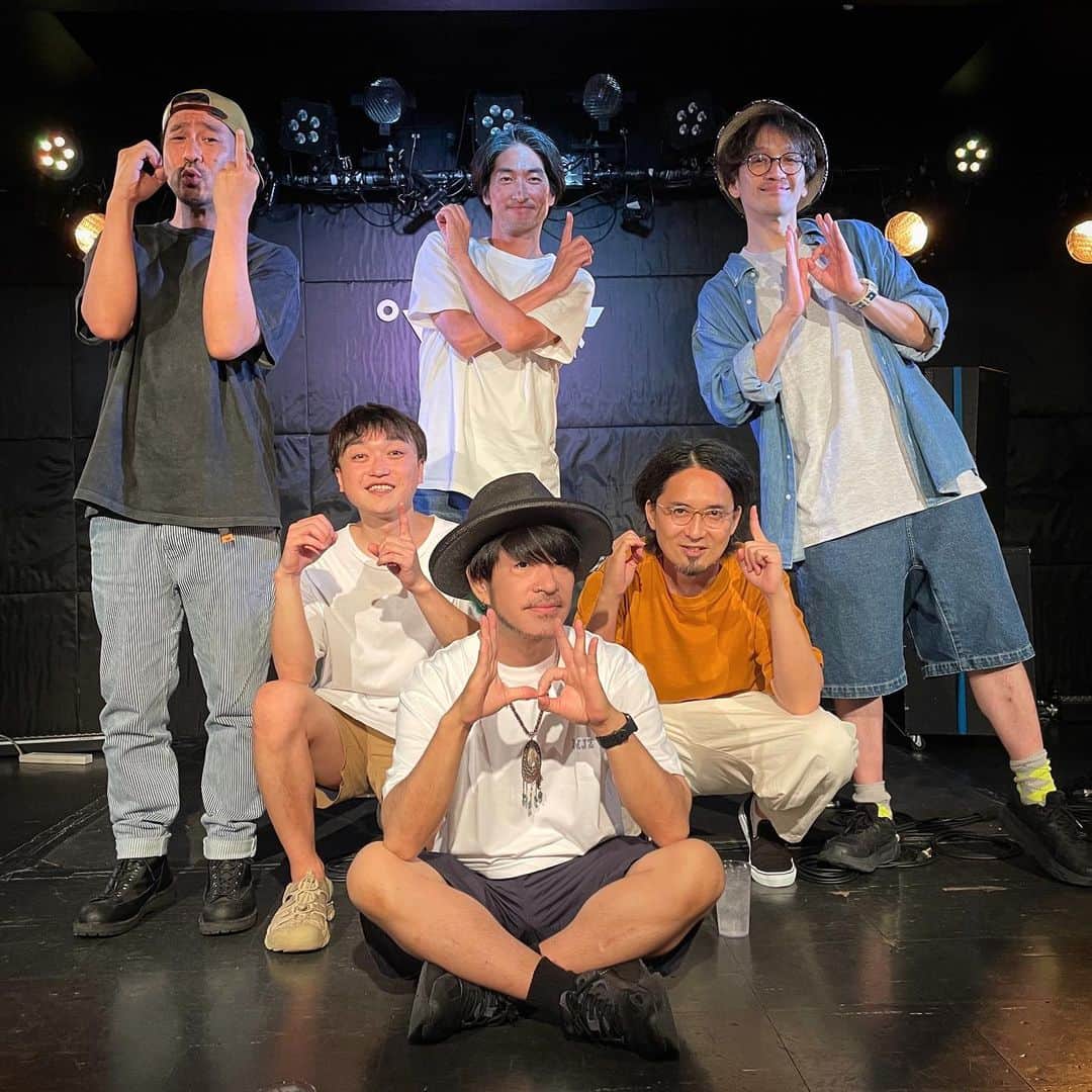 渡邊忍のインスタグラム：「LOW IQ 01 & THE RHYTHM MAKERS PLUS ワンマン公演  夏のAdjusted〜世田谷編 in 新代田FEVER 今夜もイチくんの魅力満載でした！ ゴキゲンナイツをありがとうございました🤪💫 #夏アジャ #ファイナルシーズン完結編」