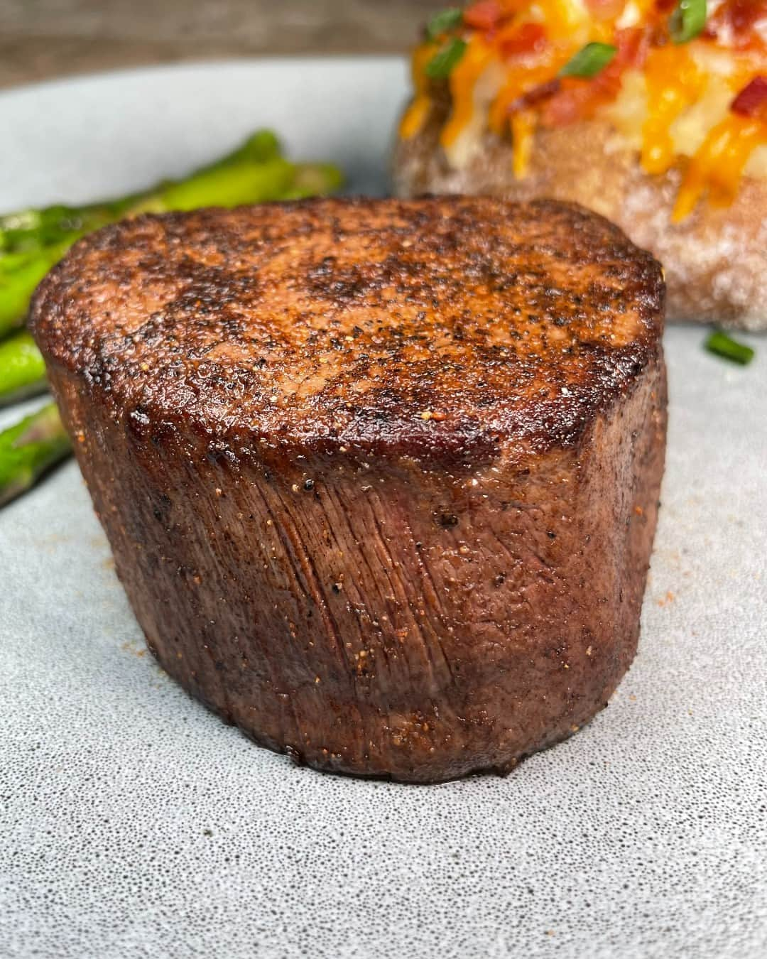 Outback Steakhouseさんのインスタグラム写真 - (Outback SteakhouseInstagram)「Victoria's Barrel Cut Filet Mignon is the highest form of main character energy」8月21日 2時06分 - outback