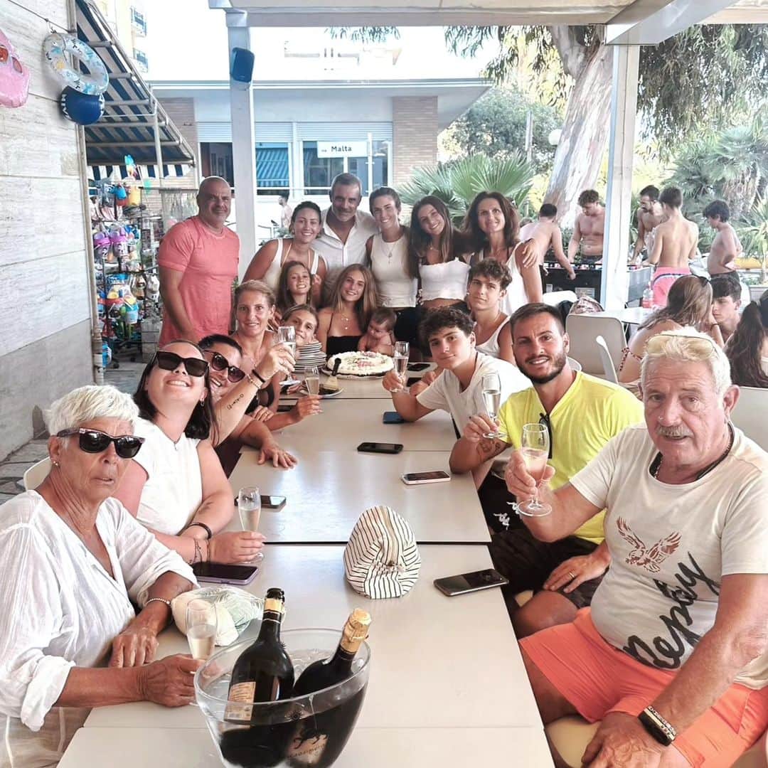 ステファノ・ソレンティーノのインスタグラム：「Buon compleanno Mati..con l'augurio di una meravigliosa vita 💕 @matilda.sorrentino」
