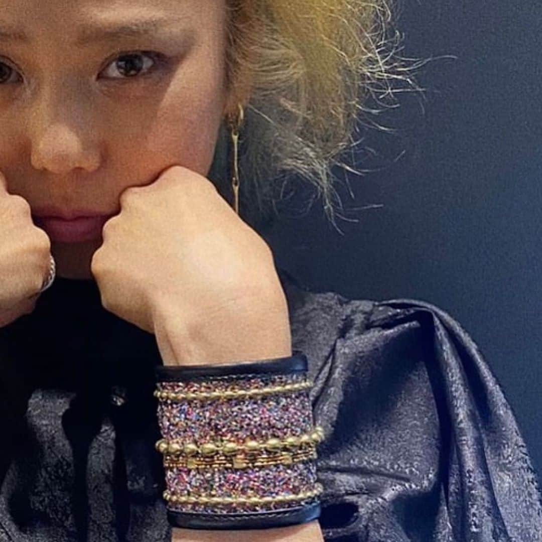 THE Dallasのインスタグラム：「FUMIE TANAKA AW23 @chara_official_ 💛  #chara」