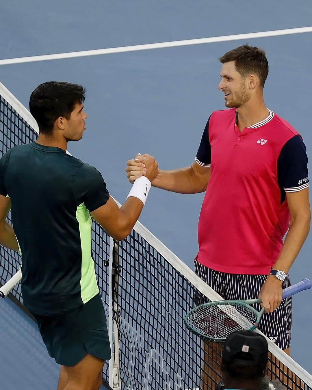 フベルト・フルカチュのインスタグラム：「It has been an absolute pleasure playing in front of all the amazing fans in Cincinnati this week.  Kudos to @carlitosalcarazz for the passion and resilience you show in every match 🔝  See you in NYC 🗽  📸: Kirk Irwin/Getty Images」