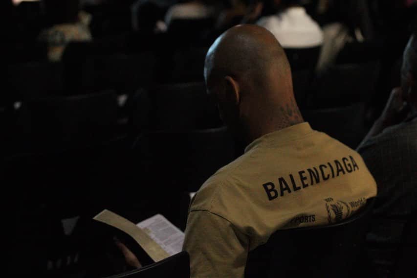 のインスタグラム：「Não deixemos de reunir-nos como igreja, segundo o costume de alguns, mas procuremos encorajar-nos uns aos outros, ainda mais quando vocês veem que se aproxima o Dia.  Hebreus 10:25 #EuAmoJesus」