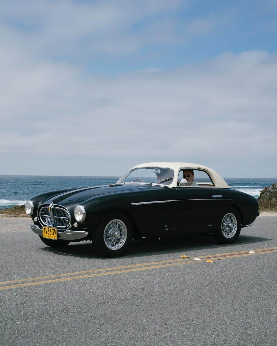 Ferrari USAさんのインスタグラム写真 - (Ferrari USAInstagram)「An unforgettable Ferrari Procession making its way down 17-Mile Drive to the First Fairway at Pebble Beach, for a powerful showcase of racing spirit, innovation, and style.⁣ ⁣ #MontereyCarWeek #Ferrari #FerrariClassiche」8月21日 3時59分 - ferrariusa