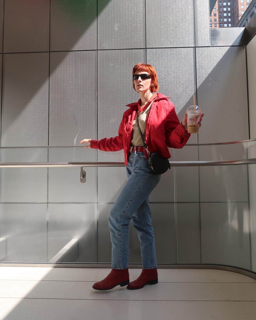 オーブリー・ピープルズのインスタグラム：「she said i looked like bowie ⚡️」