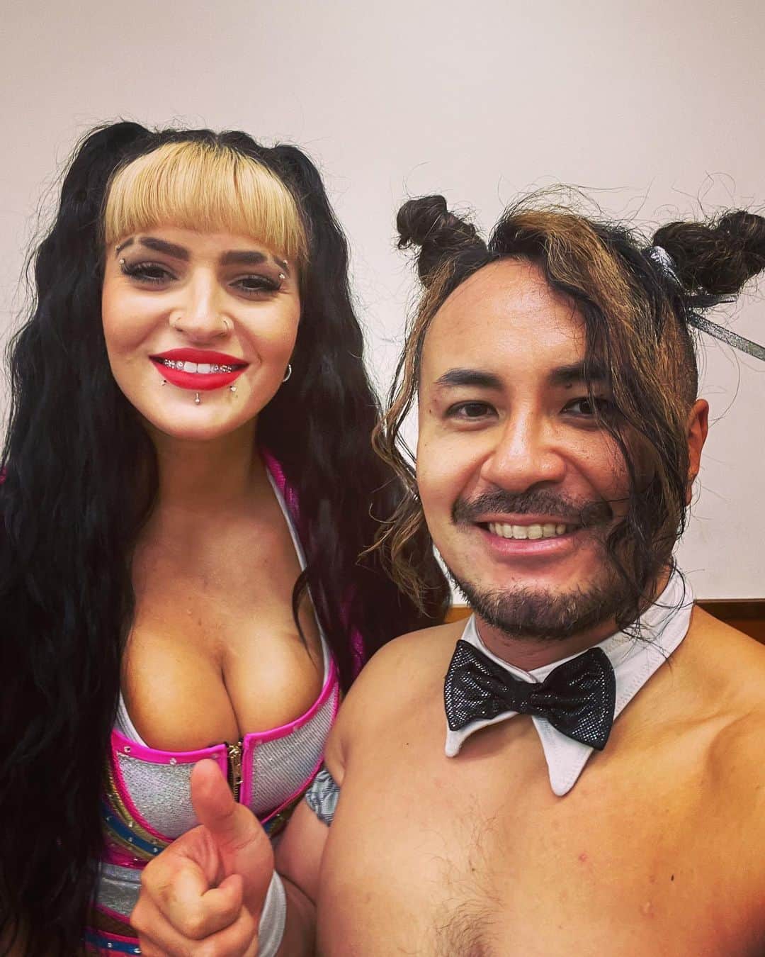 今成夢人のインスタグラム：「ステフ・デ・ランダー選手。両国大会では古き良きアメリカンプロレスのマネージャーとして立ち振る舞われていて、感動した。 #stephdelander」