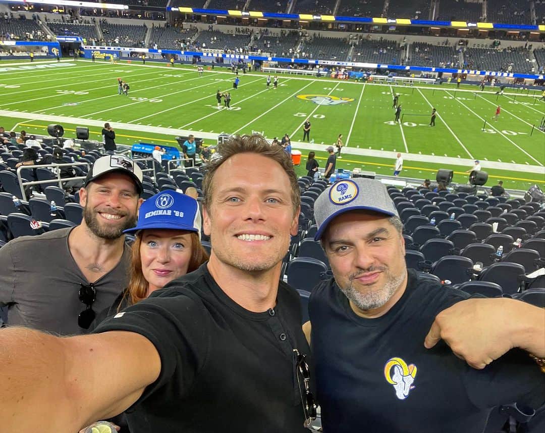 サム・ヒューアンのインスタグラム：「“Who’s house???” 🐏   (Though think I’m a Chargers fan)😂」