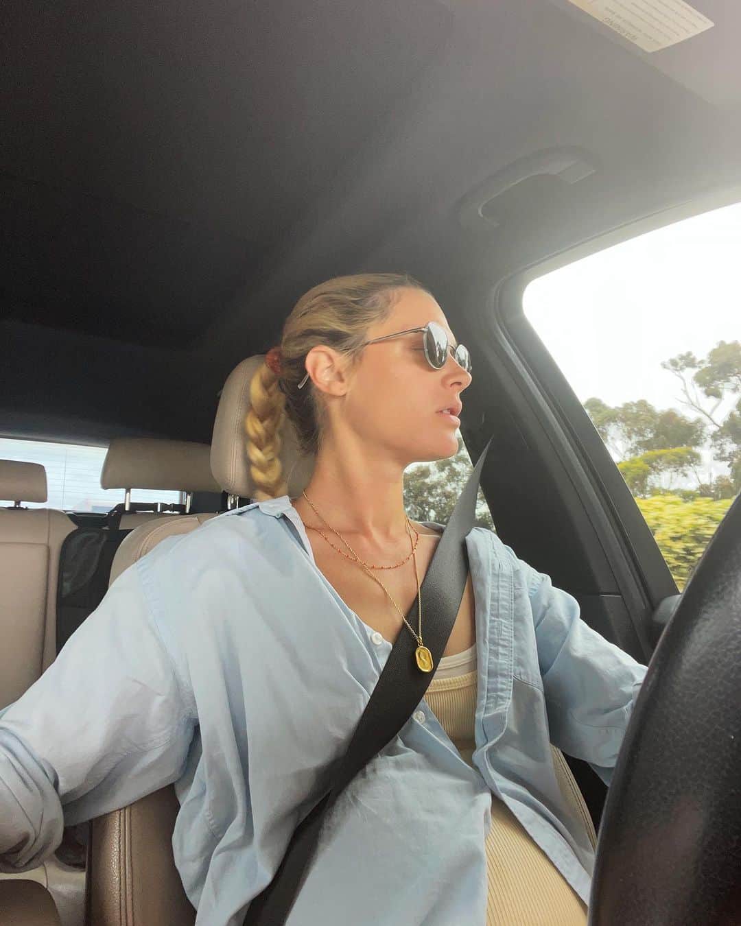 のインスタグラム：「Feeling tropical over here 💦」