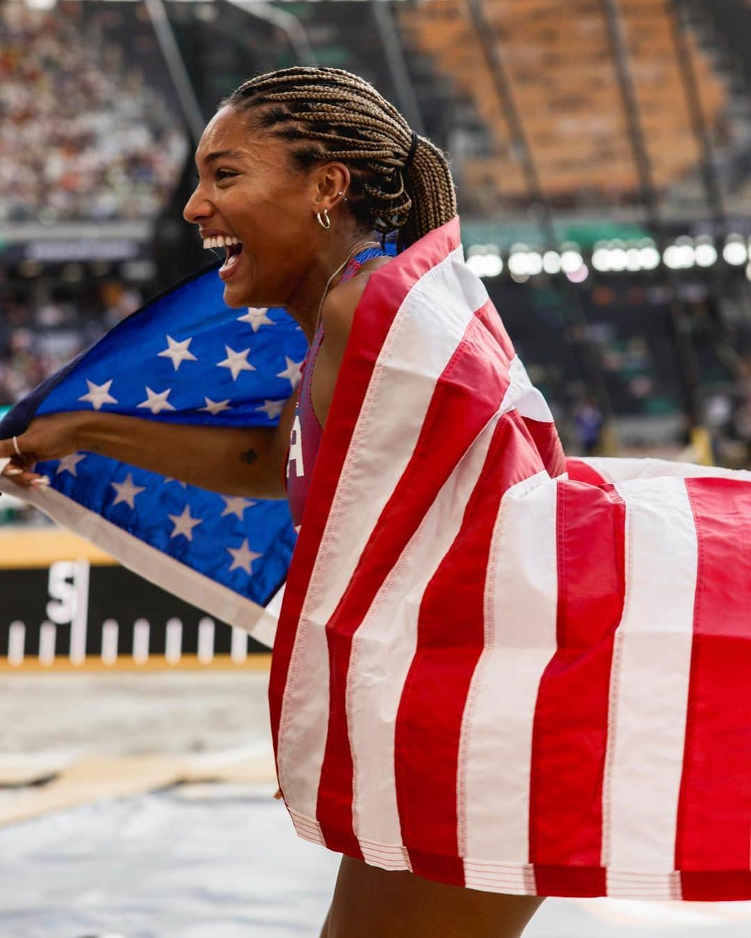 lululemonのインスタグラム：「Jumping into our hearts and onto the podium. Congratulations @_taarra_ on being one of the world’s top athletes🥈」