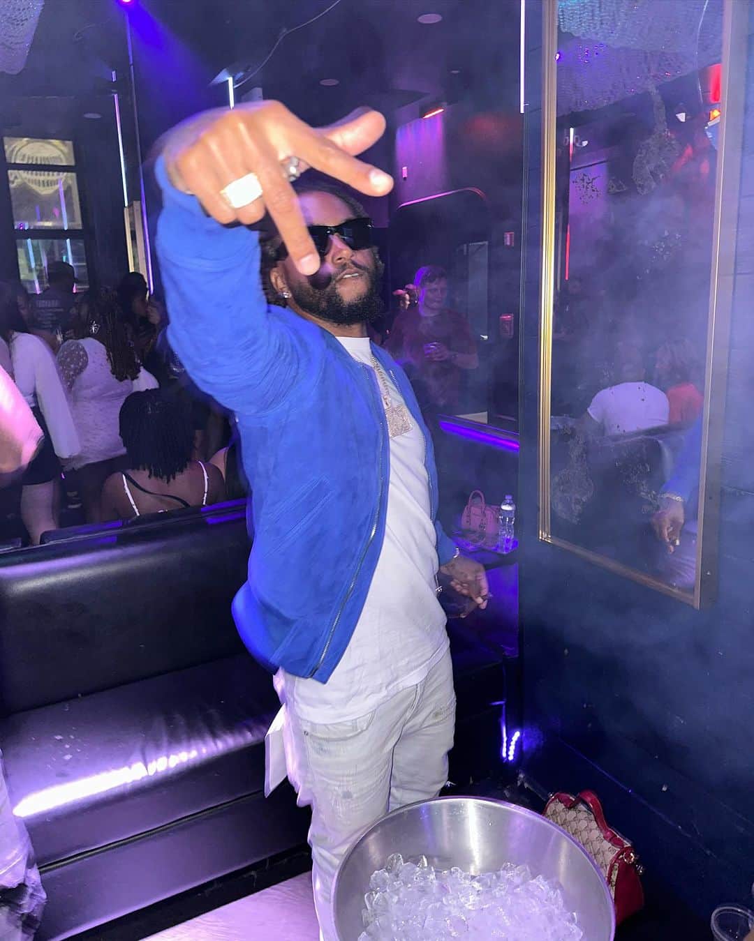 デショーン・ジャクソンのインスタグラム：「Still callin plays lik I’m Phil Jackson」