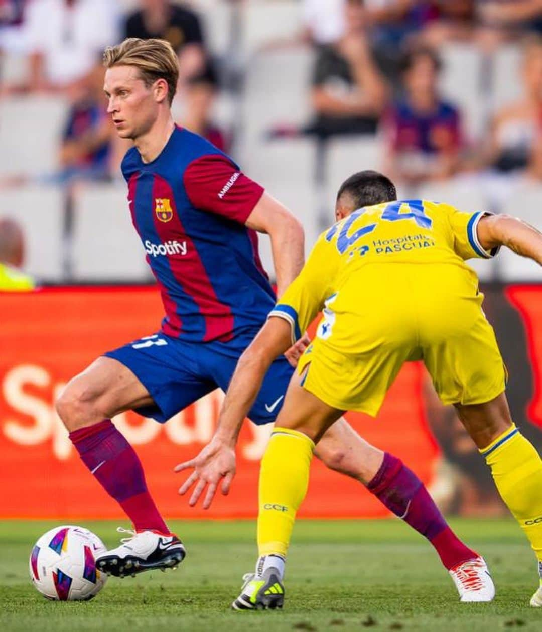 フレンキー・デ・ヨングさんのインスタグラム写真 - (フレンキー・デ・ヨングInstagram)「Vamos 🤩💪🏼  + 3 points @fcbarcelona」8月21日 7時04分 - frenkiedejong