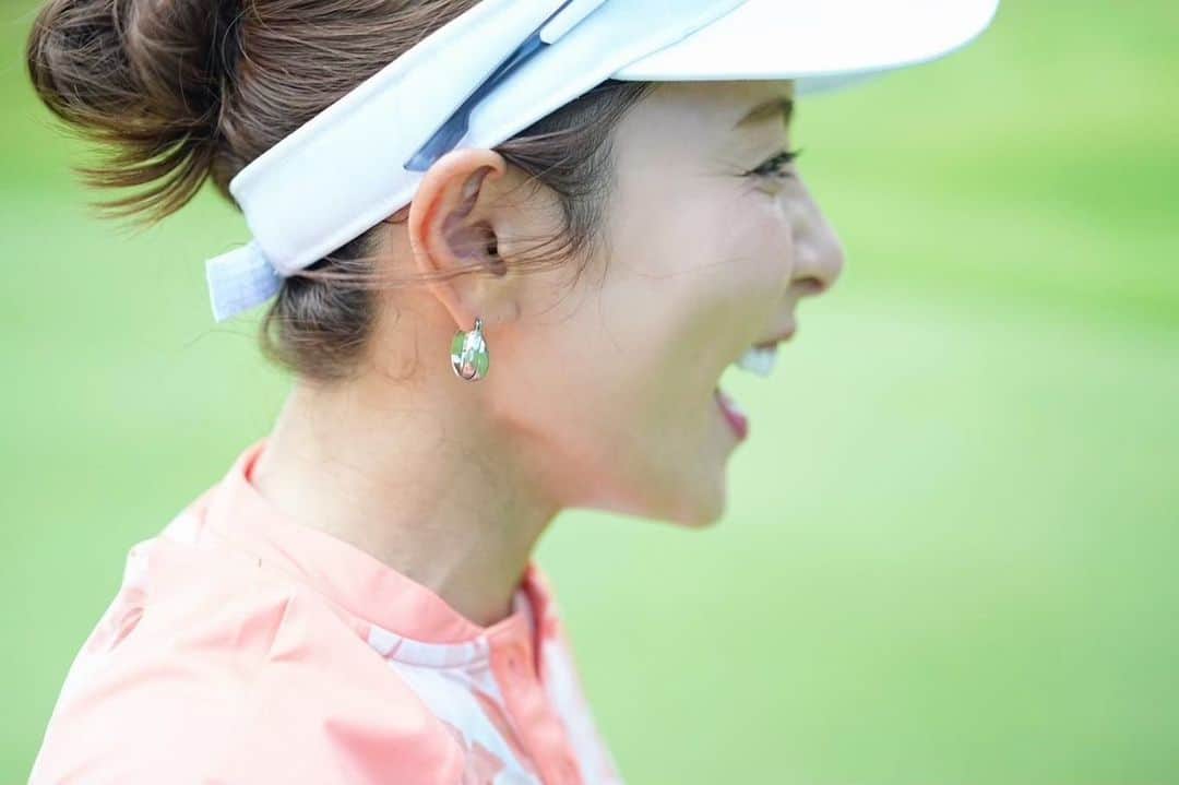 井上奈保のインスタグラム：「⛳️ #golf いろんな瞬間✨  #ゴルフ #ゴルフ女子」