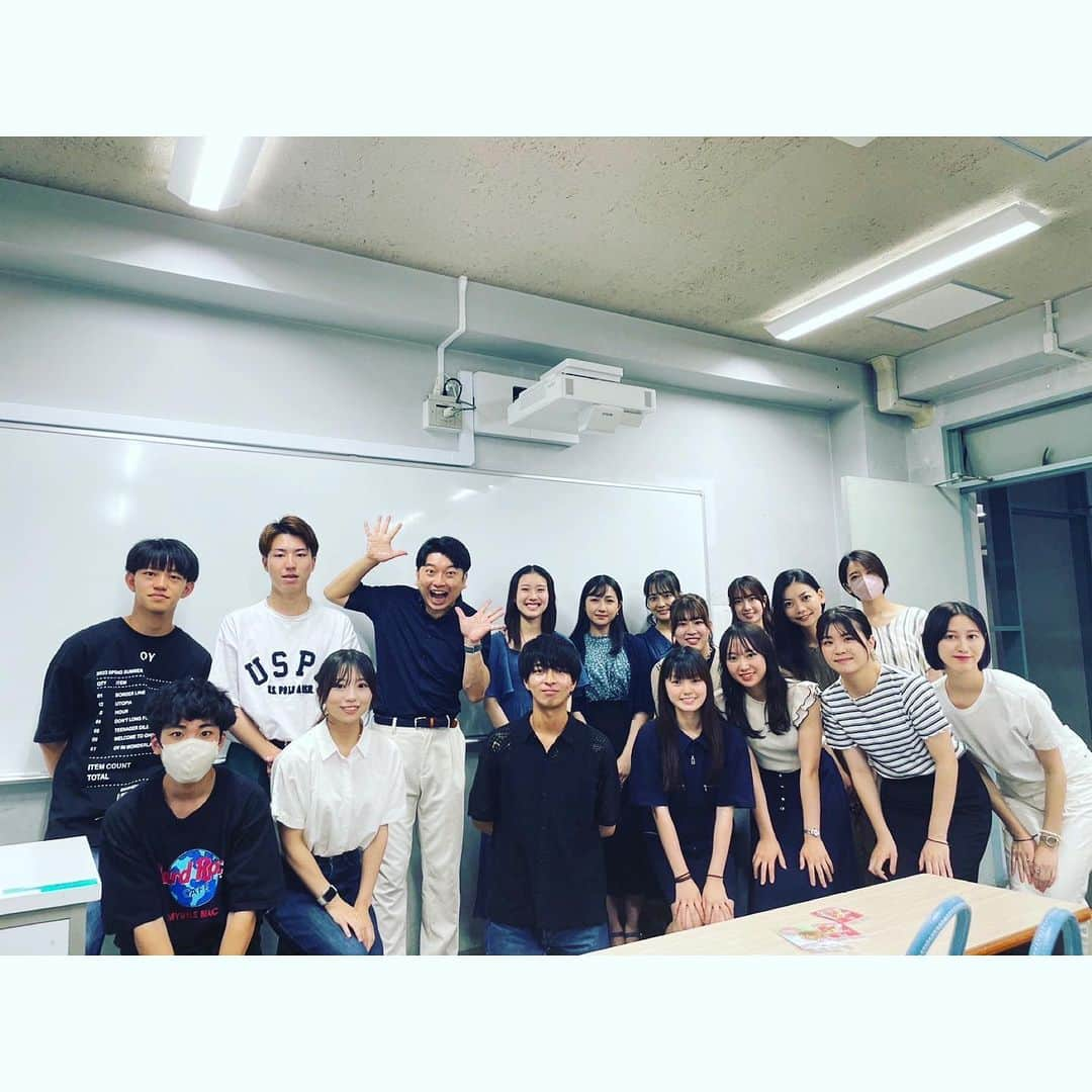 藤田大介さんのインスタグラム写真 - (藤田大介Instagram)「夏休み！慶應大学の後輩達の活動にちょっと顔出し。突然で驚いていたがみんな輝いてた！がんばれ！ #KBS #放送研究会 #遊びにふらっと #日テレ間近」8月21日 19時13分 - fujita.daisuke_ntv