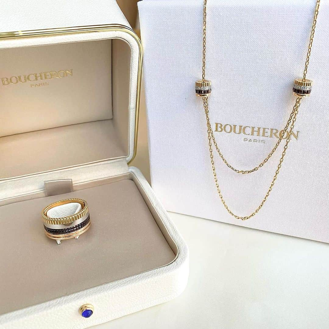 bijouxthreecさんのインスタグラム写真 - (bijouxthreecInstagram)「【BOUCHERON】  イエローゴールド、ピンクゴールド、 ブラウンPVDとホワイトゴールドが重なり合う キャトル クラシック。  2004年の発売後、革新的で唯一無二のデザイン性は 瞬く間に注目を集め、メゾンを象徴する アイコンコレクションとなっています✨  ----------------------------     BOUCHERON FAIR   ↪︎ 2023.8.18(fri)-27(sun) 　 　　@boucheron   ----------------------------  ◇新作「セルパンボエムピンククォーツ」などの 新作の展開をスタート🐍  ◇普段見られないアイテムを期間中、 特別に展開いたします。  人気のキャトル、セルパンボエムや プリュム ドゥ パオンなど 人気コレクションを多数展開…🪶  ◇無金利分割クレジット最長84回まで実施  ◇ご購入者様にノベルティをご用意しております。 （対象外あり）  ----------------------------  大変充実した内容となっております。 皆様のご来店心よりお待ちしております。  ⚠︎ ご来店予約いただければ よりスムーズなご案内が可能です。 HP、お電話、DMからお気軽にお申し付けください💌  #boucheron #ブシュロン #ヴァンドーム #ヴァンドームリズレ  #リズレ #リズレリング #ブシュロンリズレ #キャトル  #ブシュロンキャトル  #キャトルクラシック#リフレ#セルパンボエム #ジュエリー　 #ご褒美ジュエリー  #bijouxthreec  #ビジュースリーク  #新潟 #古町」8月21日 17時44分 - bijouxthreec