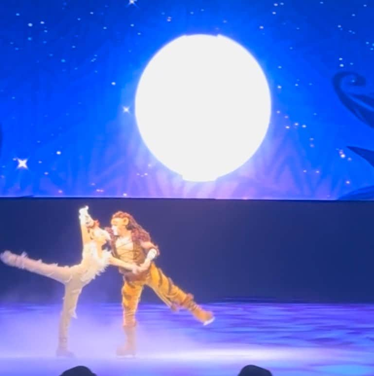 愛風ゆめさんのインスタグラム写真 - (愛風ゆめInstagram)「思い出記録🩵💙 #disney #disneyonice #2023 #ディズニーオンアイス #スケート　#アイスショー　#⛸️ #メリーポピンズ #merrypoppins #モアナと伝説の海 #Moana #ライオンキング #thelionking #アラジン　#aladdin  #ジャスミン」8月21日 17時50分 - yume_aikaze