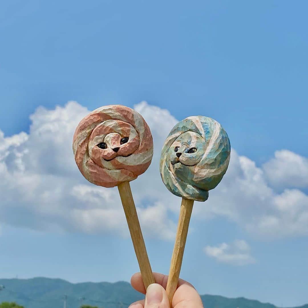 花房さくらさんのインスタグラム写真 - (花房さくらInstagram)「夏の日のペロペロキャンディ🍭  #🍭 #lollipop #ペロペロキャンディ  #cat #sculpture #hanafusasakura」8月21日 17時51分 - sakura_hanafusa