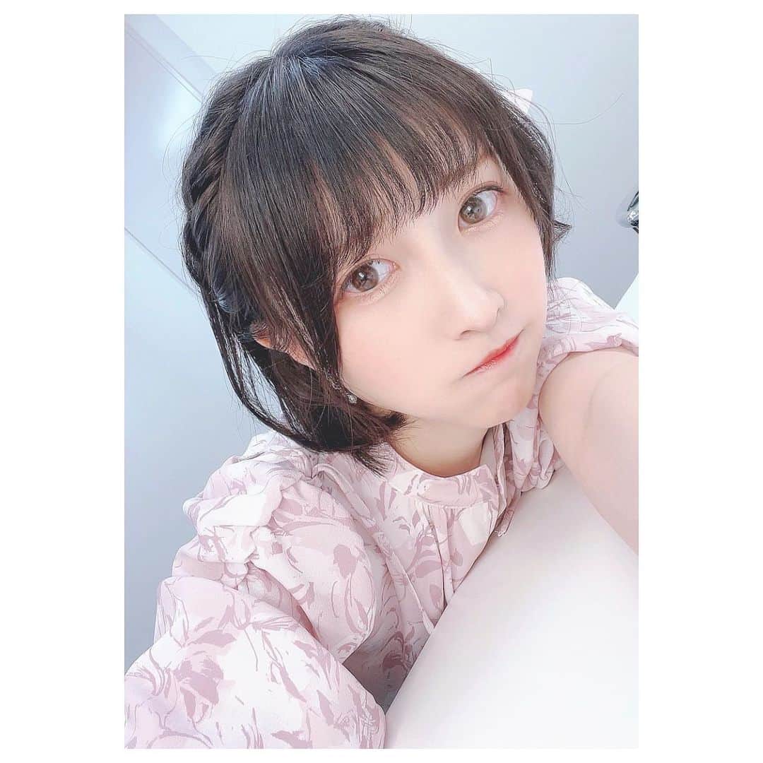 のインスタグラム：「ㅤㅤㅤㅤㅤㅤㅤㅤㅤㅤㅤㅤㅤㅤㅤㅤㅤㅤㅤㅤㅤㅤㅤㅤㅤㅤㅤㅤㅤㅤㅤㅤㅤㅤㅤㅤㅤㅤㅤㅤㅤㅤㅤㅤㅤㅤㅤㅤㅤㅤㅤㅤㅤㅤㅤㅤㅤㅤㅤㅤㅤㅤㅤ ㅤㅤ ひさびさピンク、お好きですか？🎀  #ショート #ボブ #編み込み #ヘアアレンジ #ガーリーコーデ #山崎エリイ #Erii」