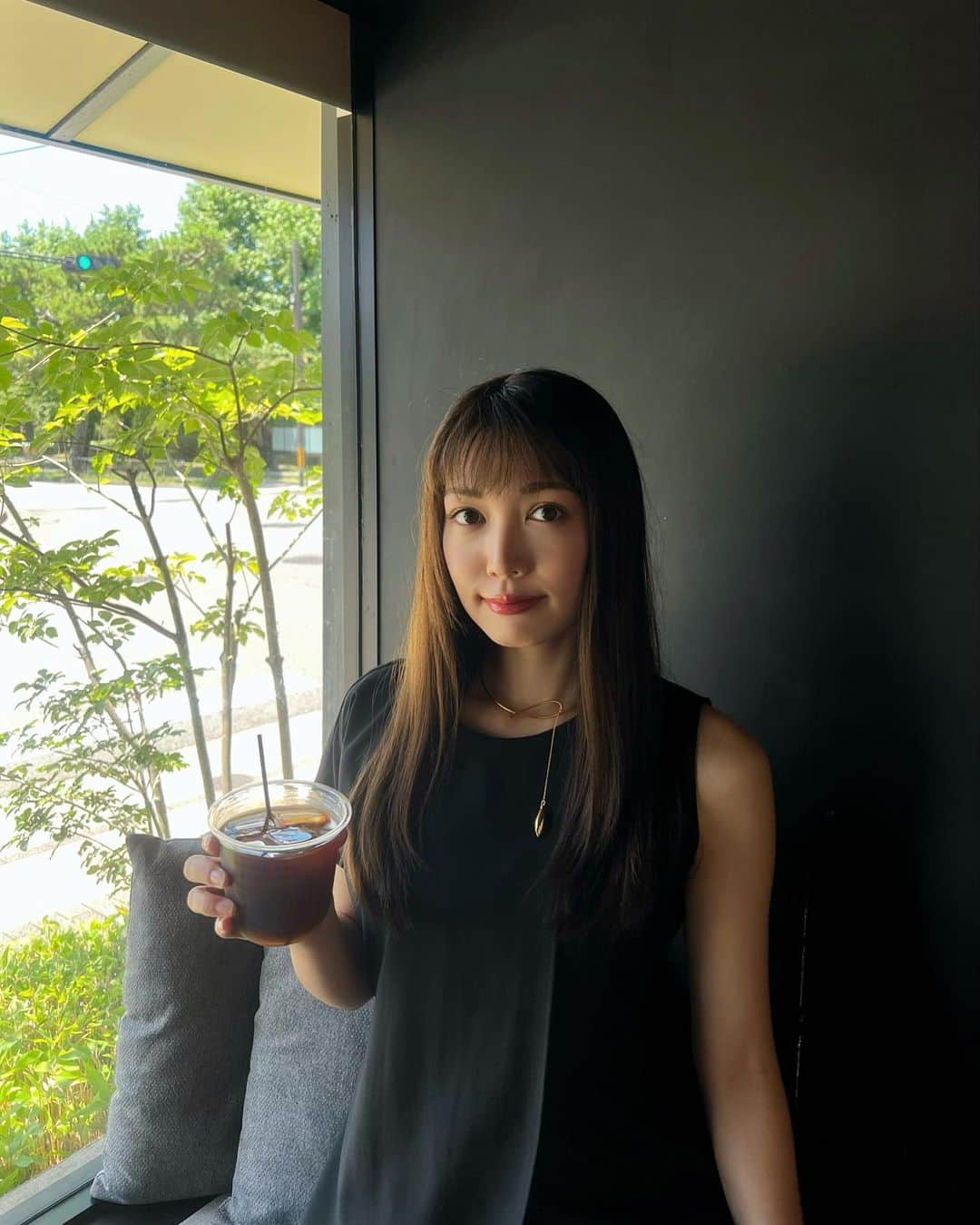 ののさんのインスタグラム写真 - (ののInstagram)「京セラ美術館の近くのカフェ☕️  カフェの後はルーヴル美術館展〜愛を描く〜に行ったよ👼 ギリシャ・ローマ神話を題材とする神話画が特に見応えありだった 昔から思っていたけどギリシャ神話の恋愛模様ってツッコミどころが多いよね🙂  #ドットエス#京都カフェ#京都グルメ#東山カフェ#東山グルメ#京セラ美術館#ルーヴル美術館展#カフェ#カフェ巡り#カフェ部#カフェ活#カフェ好き #ブラックコーデ#ワンピ#ワンピース#プラダ#プラダバッグ#dots#kyotocafe#museum」8月21日 18時31分 - nonoko0309