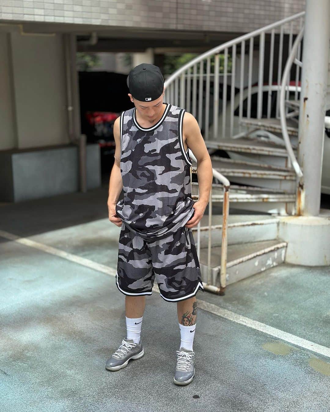 GROW AROUNDのインスタグラム：「#growaroundnewarrivals  PRO CLUB CLASSIC CAMO  BASKETBALL JERSEY & SHORTS SETUPで着用が出来るCAMO JERSEYが入荷しました！！ BLACK,GREEN,SANDの3色展開になります。」