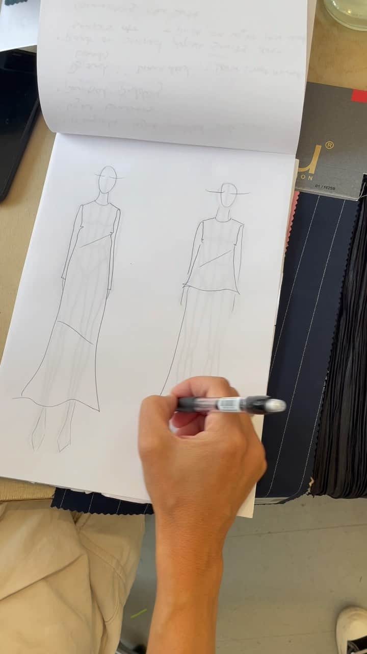 マッツノーガードのインスタグラム：「A peak behind our design process.  The first babysteps of our Fall 2023 collection slowly coming together.   #madsnorgaard」
