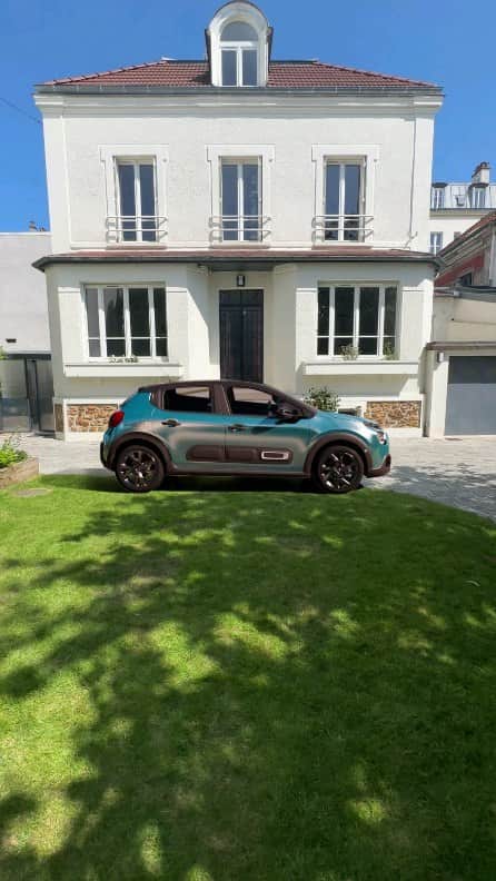 Citroënのインスタグラム：「POV: you customize your next car #citroenc3」