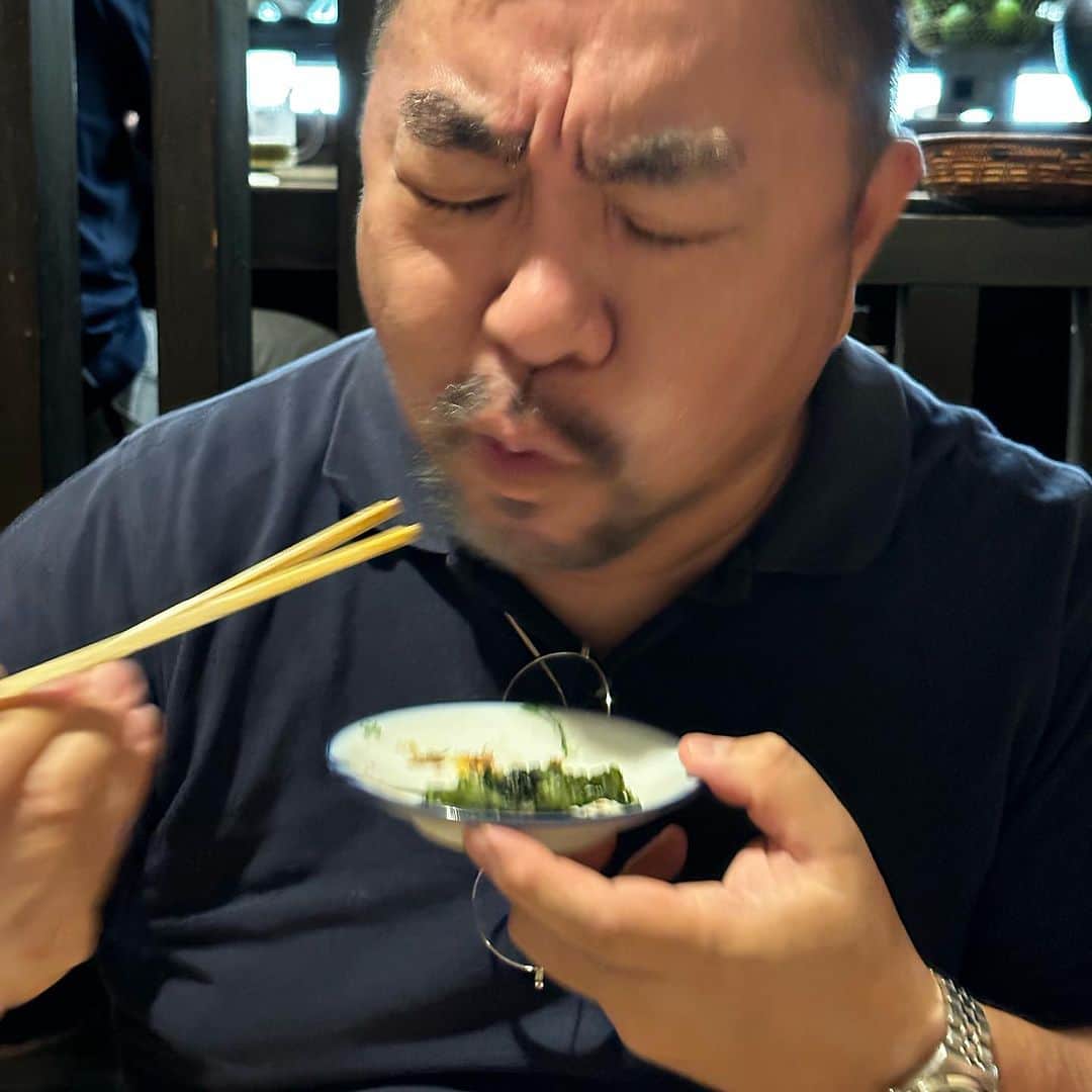 武井義明のインスタグラム：「ここの塩たたきは、もう、ほんとに（悶絶）。しかも写真を菅原一剛さん @ichigosugawara に撮らせるという暴挙。見苦しい投稿が続いてすみません。」