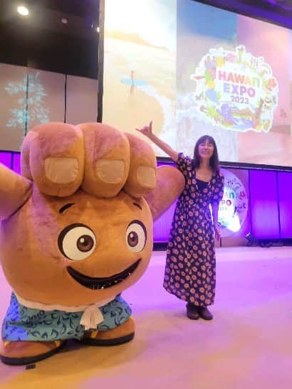 瀬川慶のインスタグラム：「Hawaii Expo 2023 in Shibuya. Sorry for belated post. After long 4 years we were back in Shibuya! Mahalo to all the partners and +13000 Hawaii lovers!Thank you all for always supporting Hawaii...  2023年5月、ハワイエキスポが4年ぶりに澁谷にカムバック！不具合のためようやくの投稿お許しを😅 2日間で約13000人のハワイLOVEのご来場、メディアや現地パートナーの皆さんと大盛況でした！ え？パンデミック？というレベルの盛り上がり。 さあ、これからもっともっと一緒にハワイを楽しみましょうね！ハワイへのサポート本当にありがとうございます！  #hawaii #hawaiiexpo2023 #gohawaii #shibuyahikarie #angelsbythesea  #leinaia #keisegawa ハワイエキスポ2023　#渋谷ヒカリエ　#ハワイ州観光局　#ハワイ司会　#エンジェルズバイザシー　#ハワイ好きな人と繋がりたい　#ハワイ在住　#瀬川慶」