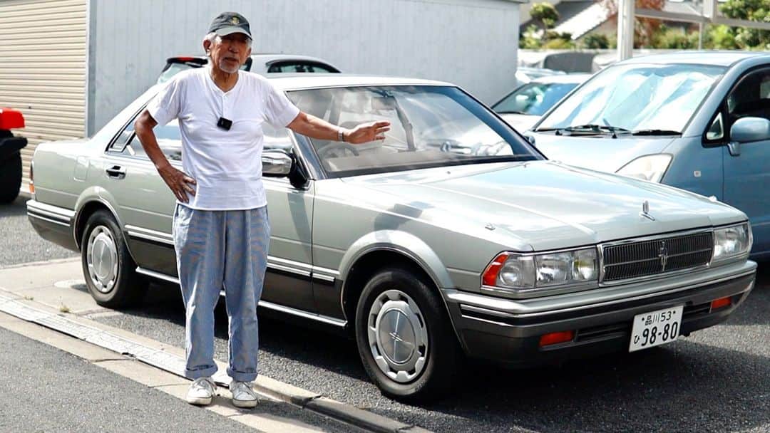 のインスタグラム：「バブルの申し子”４ドアピラーレス ハードトップ ” 1989年式 6,500Km でキレイ 品川２桁ナンバー さらには５速マニュアルシフト おっさんクラッ！と・・ https://youtu.be/O1lOvy-Q6Lw」