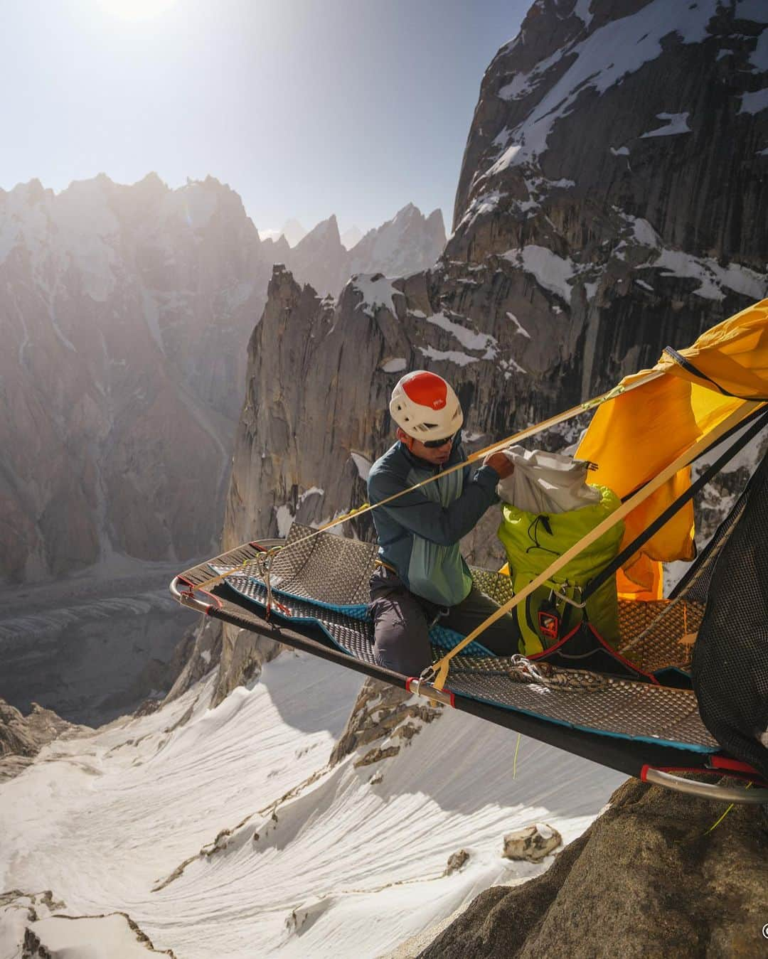 アークテリクスさんのインスタグラム写真 - (アークテリクスInstagram)「More big news to share out of Pakistan!    On August 2, Arc'teryx athlete He Chuan (River) and his team reached the summit of the Trango Tower via Eternal Flame, VI, 7b+, A2. A route set by the German team of Kurt Albert, Wolfgang Güllich, Christof Stiegler and Milan Sykora back in 1989.    The successful ascent realizes a 10-year dream for River, who becomes the first-ever person of Chinese descent to summit the Trango Tower.    Bravo River! 👏 Congratulations on the massive accomplishment.    📸: Rocker Griff #arcteryx」8月21日 10時32分 - arcteryx