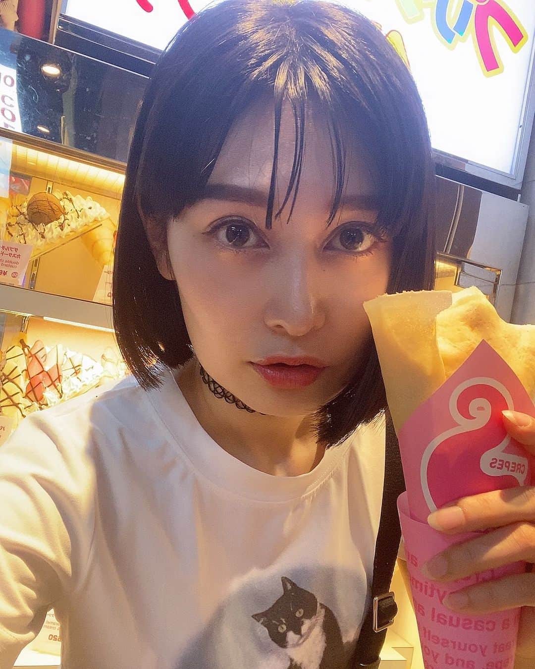 佐藤乃莉のインスタグラム：「竹下通りでクレープ食べよ😋 ってなった夏☀️  #猫t#夏#outfit#japan#東京#harajuku」