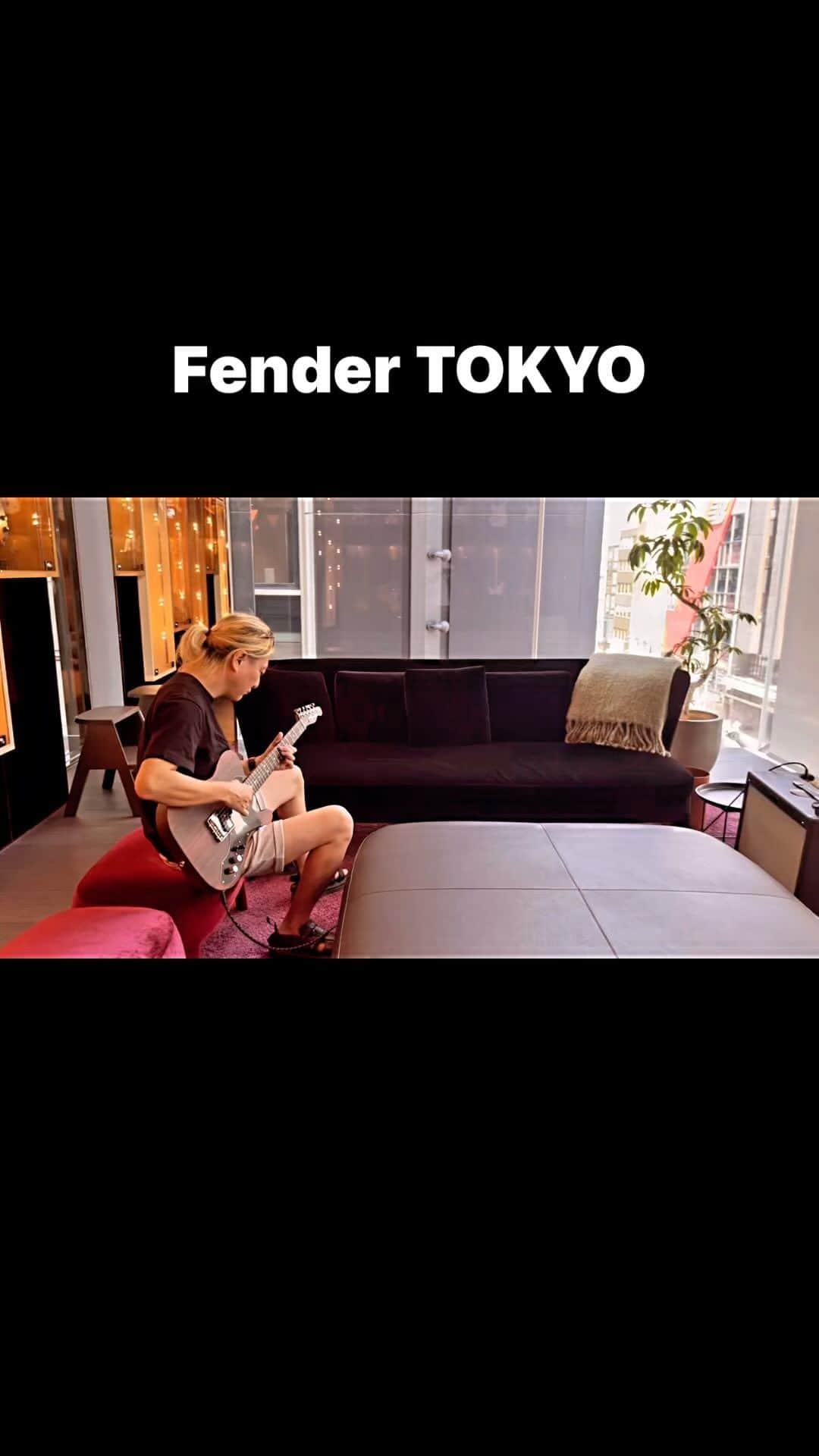 松隈ケンタのインスタグラム：「Try the guitar of the custom shop  It's quite my favorite.  #fender」