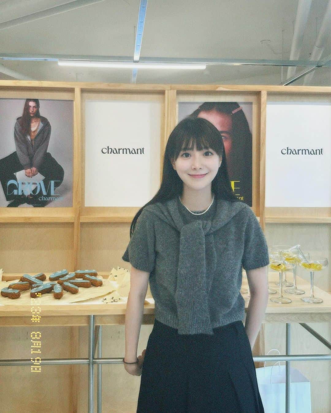 キム・ダエのインスタグラム：「미리보는 @grovestore 23 F/W 예쁜 옷 옆에 예쁜 옷.. 이번 내 가을 옷장도 그로브로 꽉 채워질 예정 🤎」